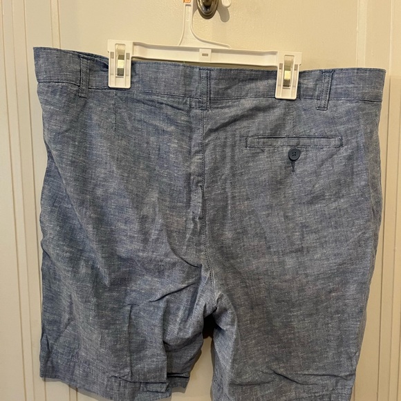 Men's Blue Flat Linen Front Shorts - Picture 2 of 5